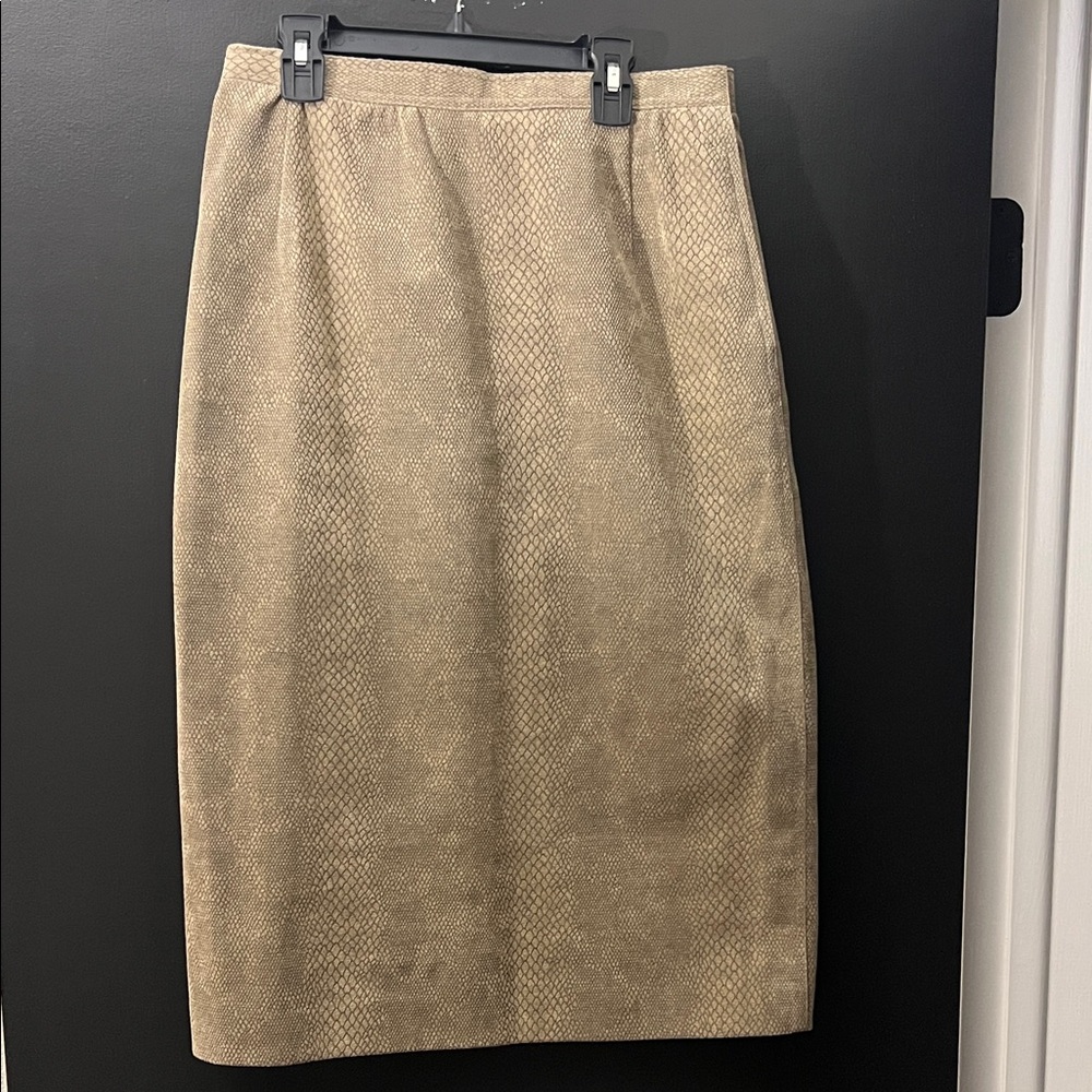 Vtg. Snack print skirt